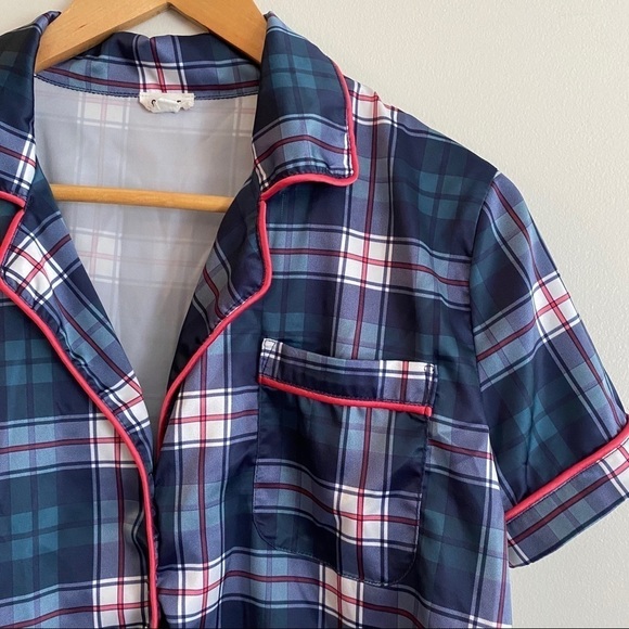 💥3/$25💥 GARAGE Cropped Plaid Silky Pyjama Top - Picture 4 of 5